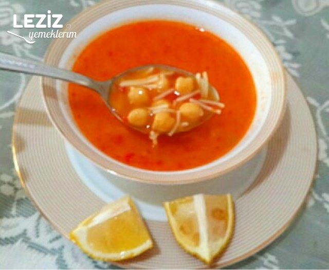 Domatesli Nohutlu Tel Şehriye Çorbası