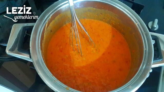 Domatesli Nohutlu Tel Şehriye Çorbası
