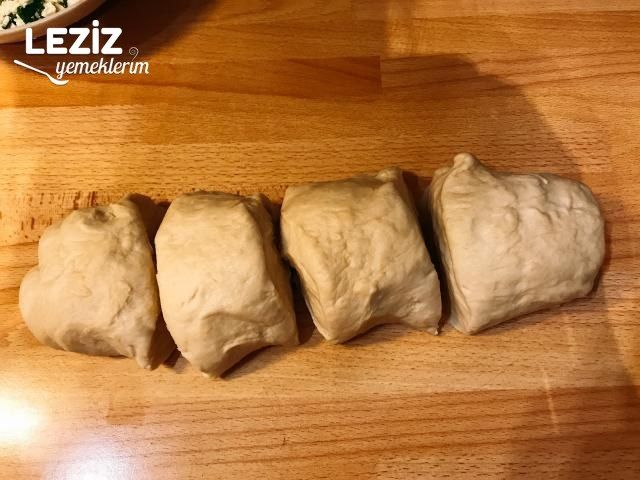 Nefis Peynirli Rulo Poğaça