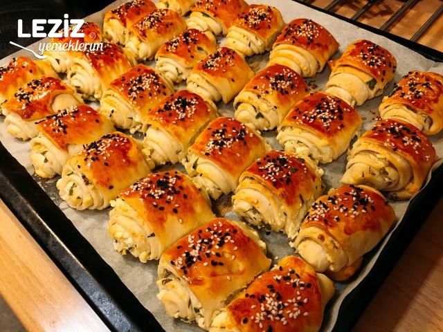 Nefis Peynirli Rulo Poğaça