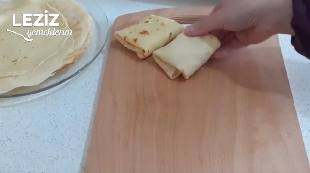 Kahvaltılarınızın Yıldızı Olacak Krep Börek (Videolu)