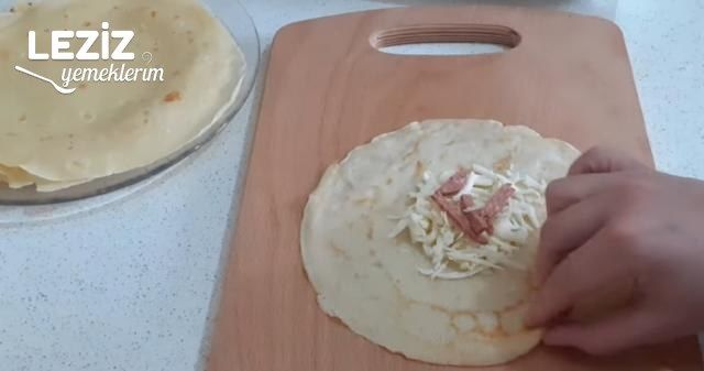 Kahvaltılarınızın Yıldızı Olacak Krep Börek (Videolu)