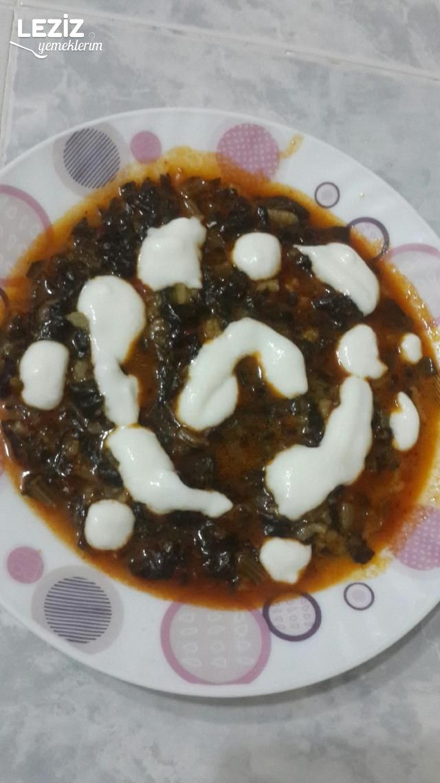 Nefis Ispanak Yemeği