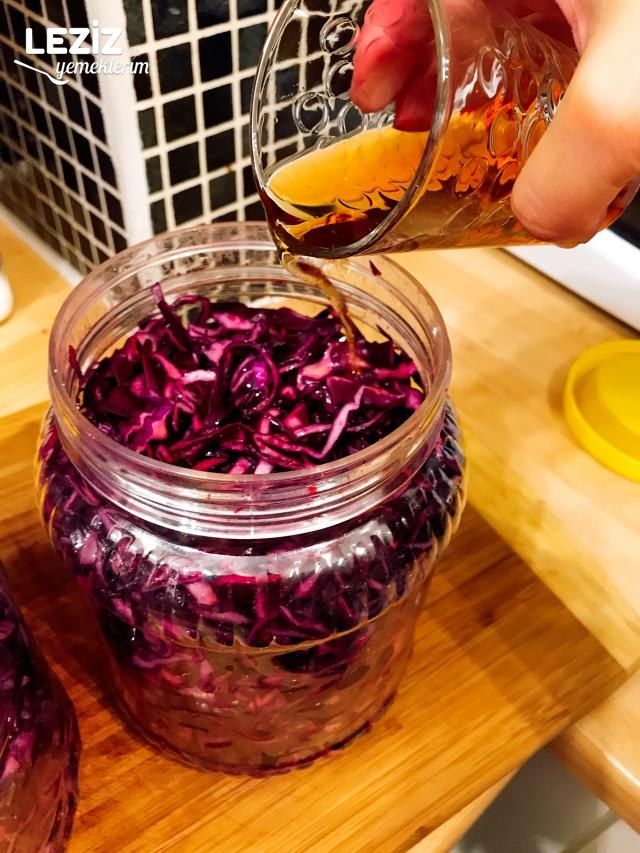 Mor Lahana Turşusu (Ev Yapımı)