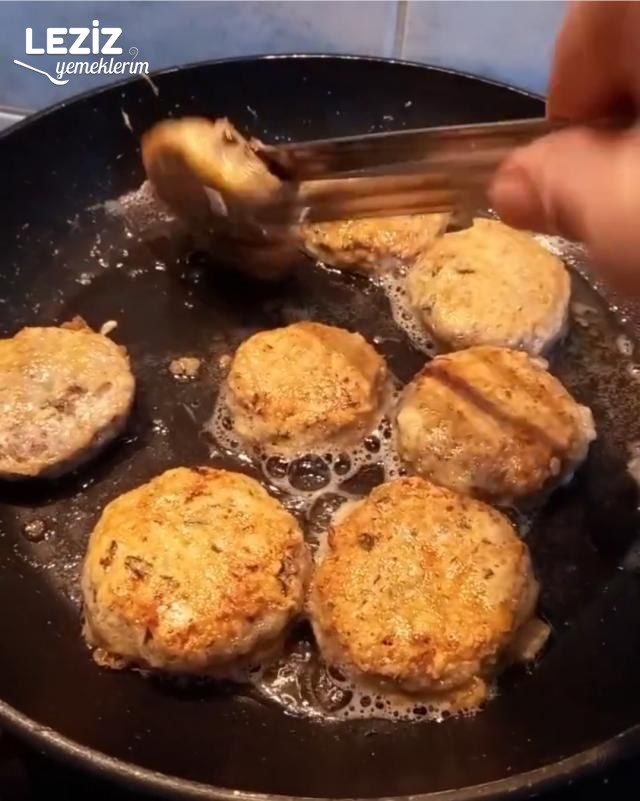 Kıymalı Pirinç Pilavlı Köfte
