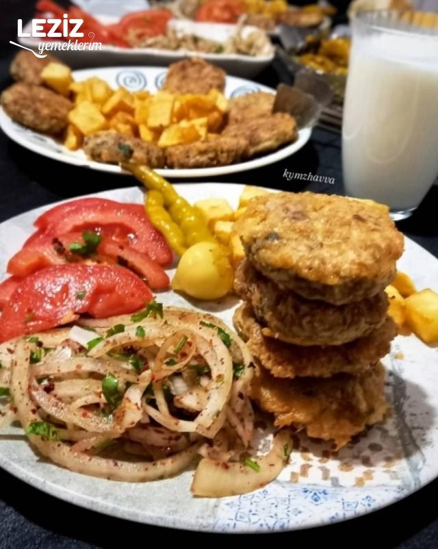 Kıymalı Pirinç Pilavlı Köfte
