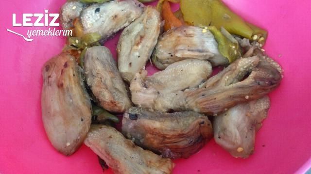 Köz Patlıcan Salatası Tarifi