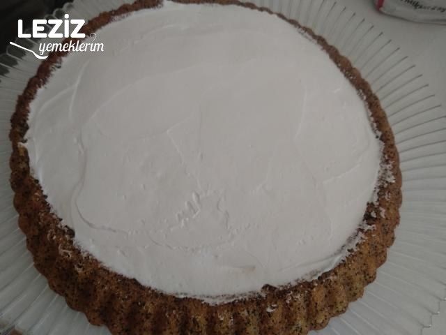 Tart Kalıbında Haşhaşlı Revani