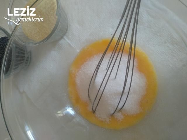 Tart Kalıbında Haşhaşlı Revani