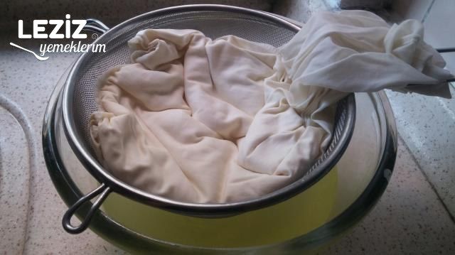 Evde Süzme Yoğurt Nasıl Yapılır