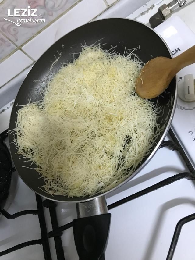 Kadayıflı Muhallebi Tatlısı Tarifi