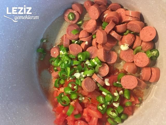 Sosisli Makarna Nasıl Yapılır