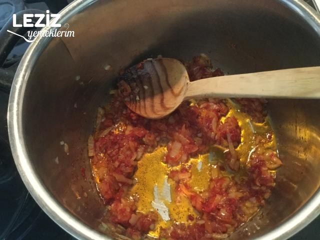Etli Bezelye Yemeği