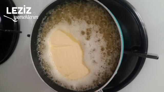 Nefis Pırasalı Börek Tarifi