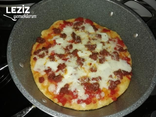 Tencere Pizzası (5 Dakikada Pişiyor)