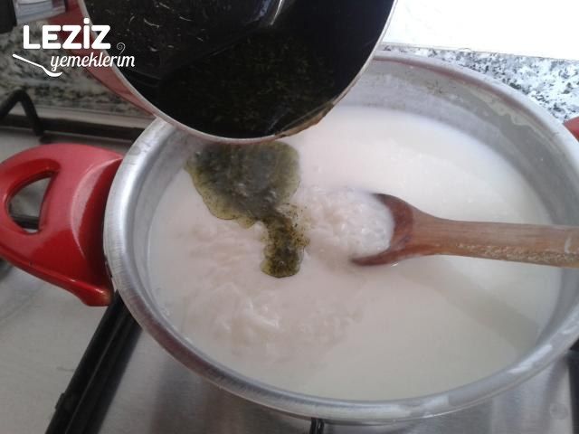 Terbiyeli Yayla Çorbası