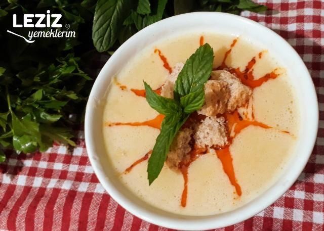 Nefis Lokanta Usulü Mercimek Çorbası
