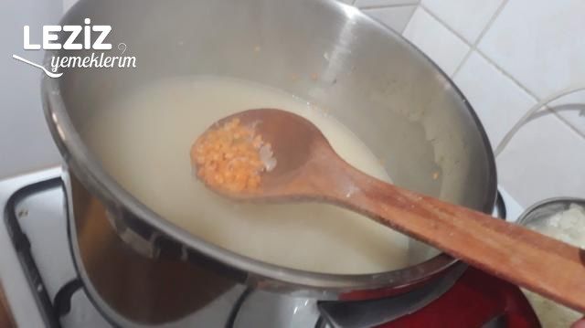 Nefis Lokanta Usulü Mercimek Çorbası