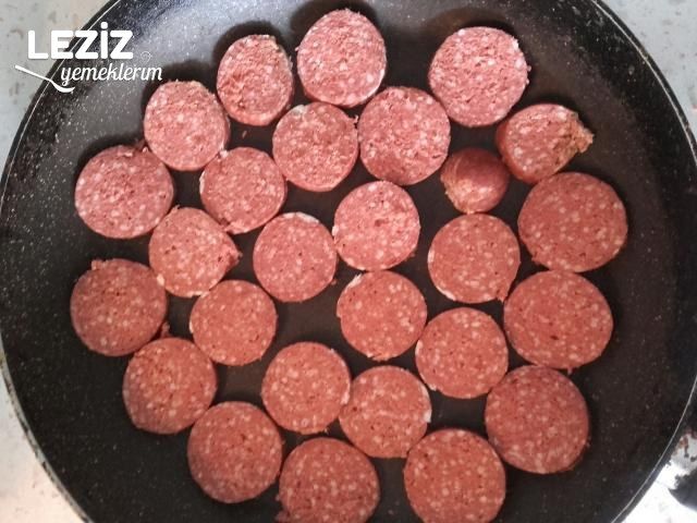 Sucuklu Yumurta Yapılışı