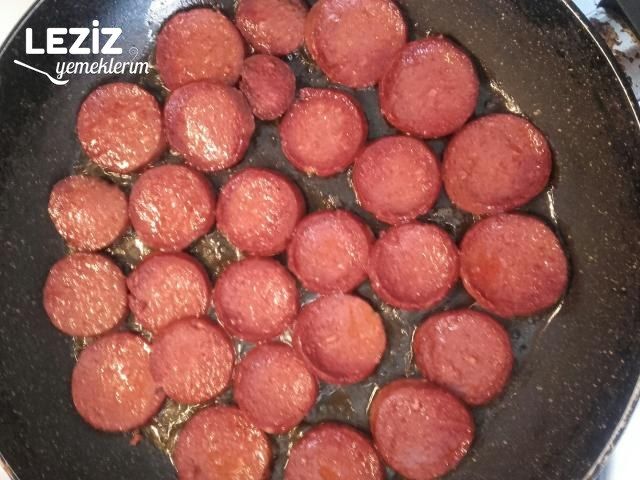 Sucuklu Yumurta Yapılışı