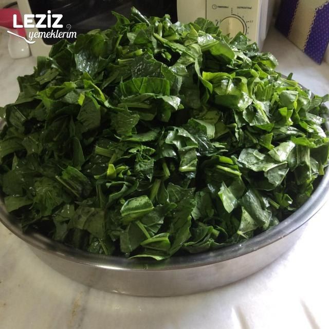 Ispanaklı Peynirli Kesme Börek