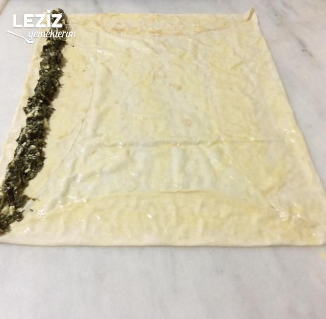 Ispanaklı Peynirli Kesme Börek