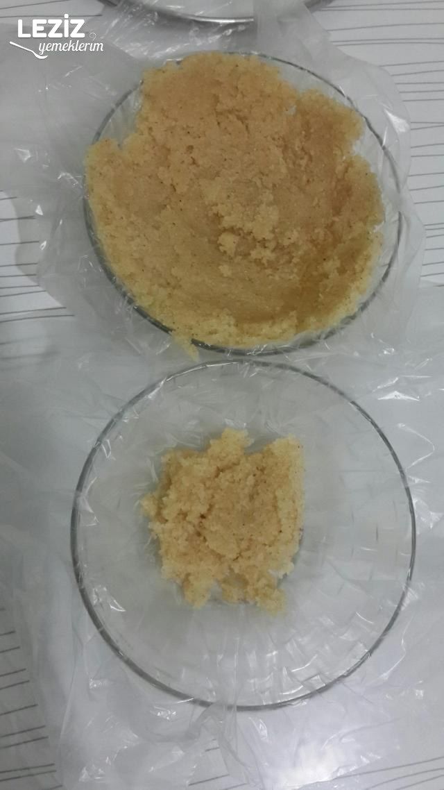 Dondurmalı İrmik Helvası Nasıl Yapılır