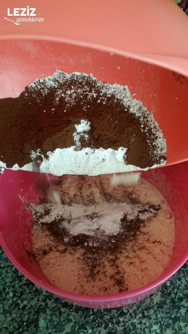 Doğum Günü Pastası Nasıl Yapılır