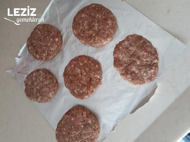 Hamburger Köftesi Tarifi