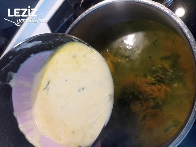 Terbiyeli Ispanak Çorbası