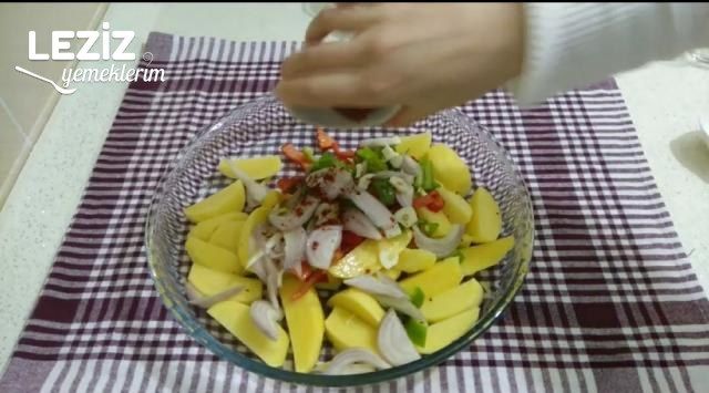 Muhteşem Lezzetli Fırında Köfte Patates