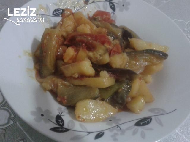 Kazanda Türlü Yemeği