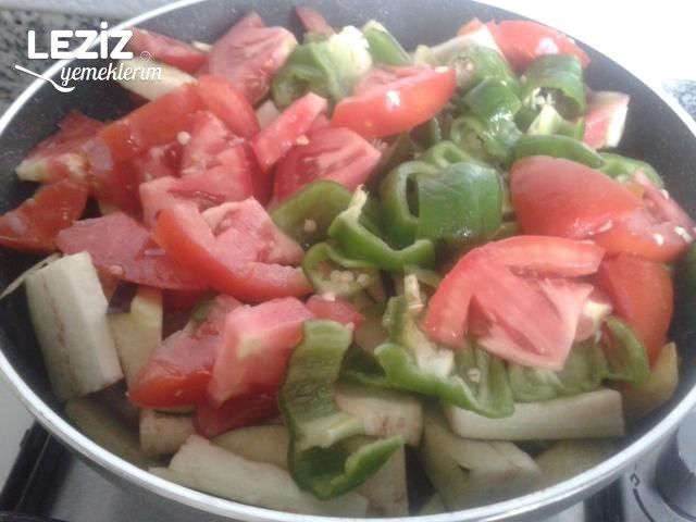 Kazanda Türlü Yemeği