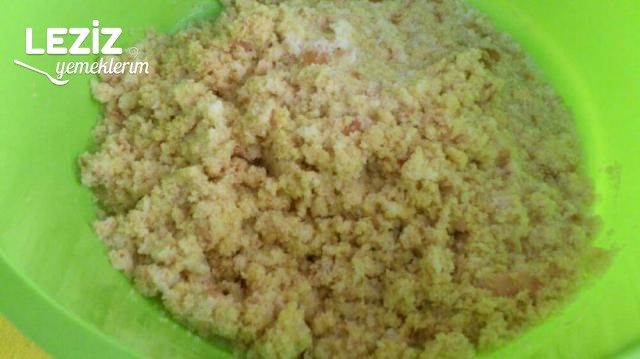 Bayat Ekmek İle Bulgur Köftesi