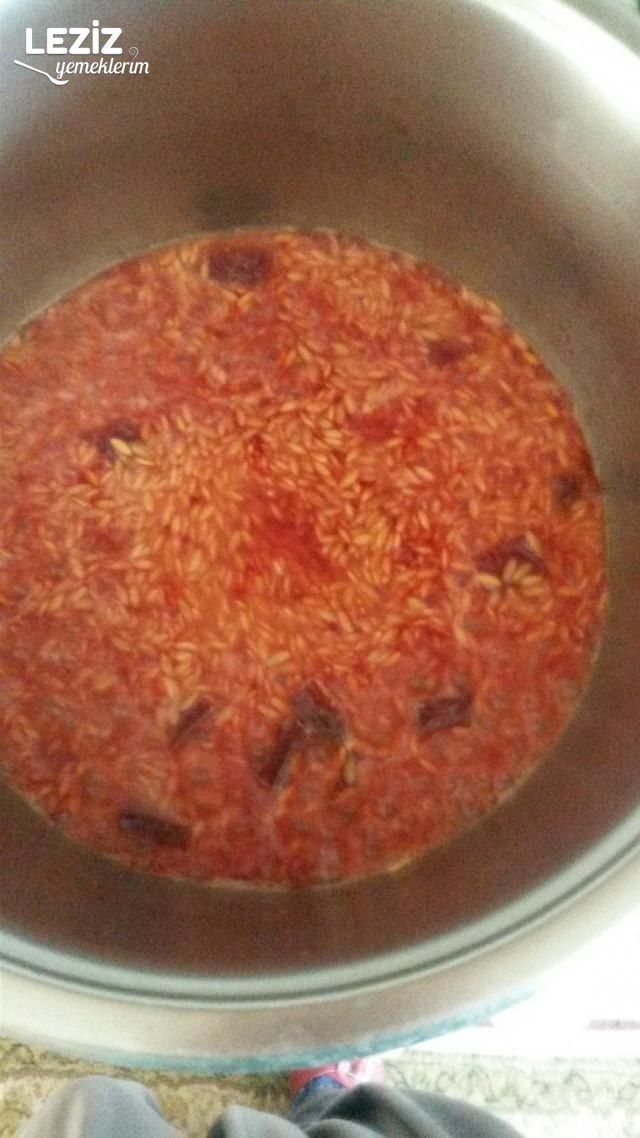 Kıpkırmızı Şehriye Salatası