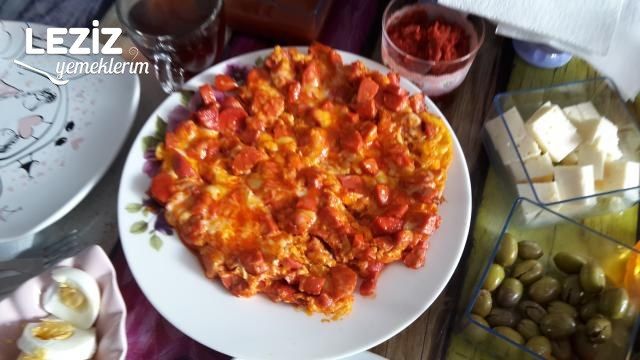 Sosisli Yumurta