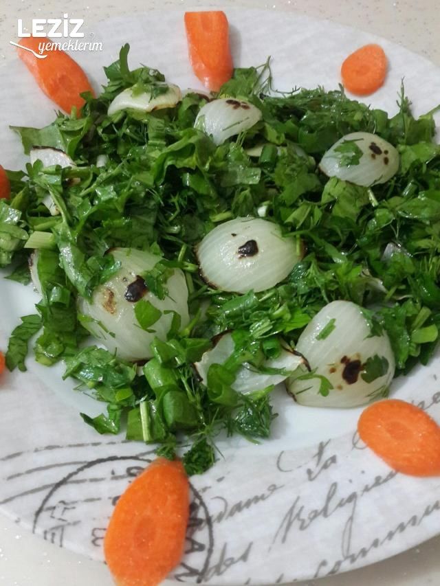 Közlenmiş Soğan Salatası