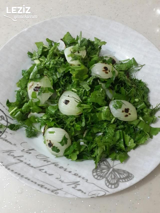 Közlenmiş Soğan Salatası