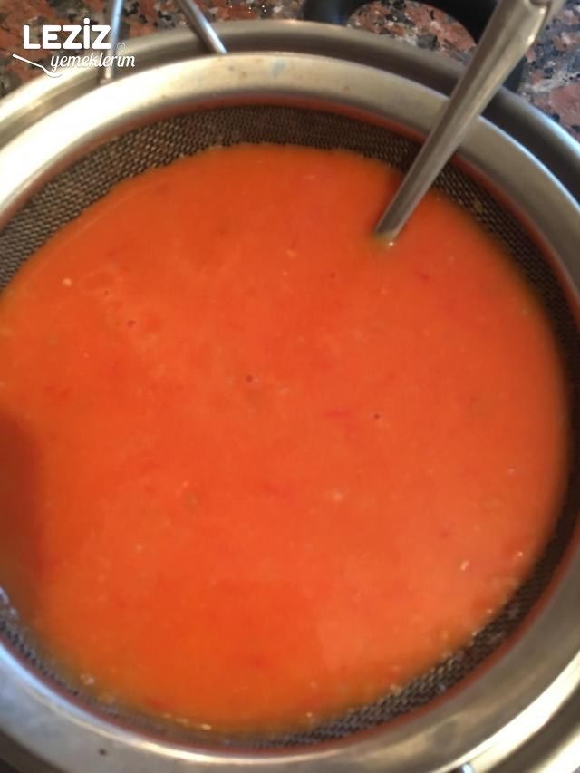 Pratik Domates Çorbası