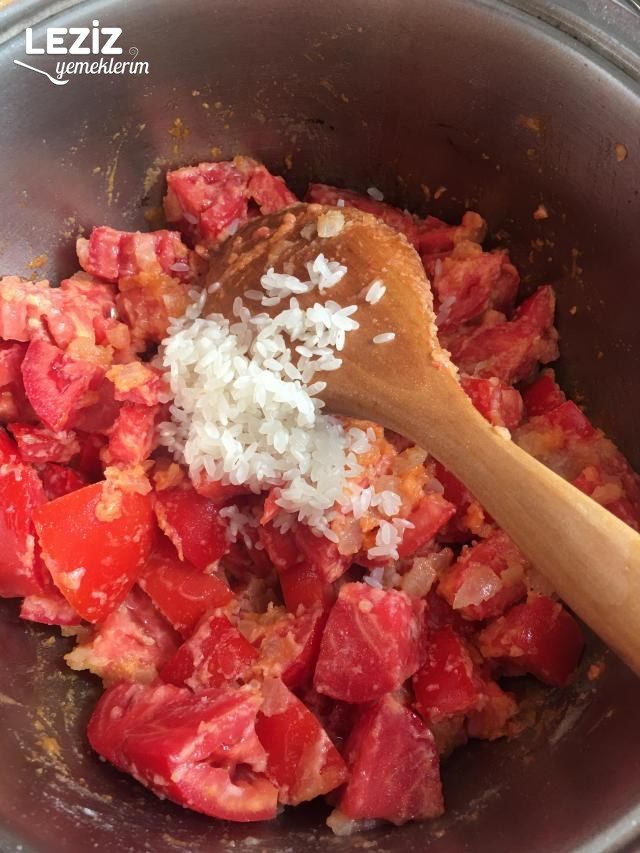 Pratik Domates Çorbası