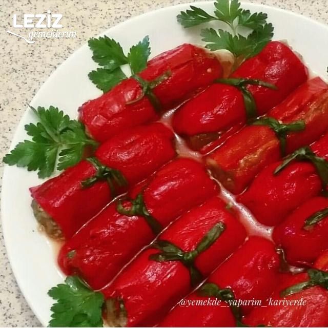Közde Patlıcan Salatalı Kapya Biber Ruloları