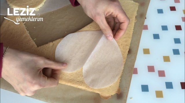 Tek Fırın Tepsisinden 4 Katlı Pasta