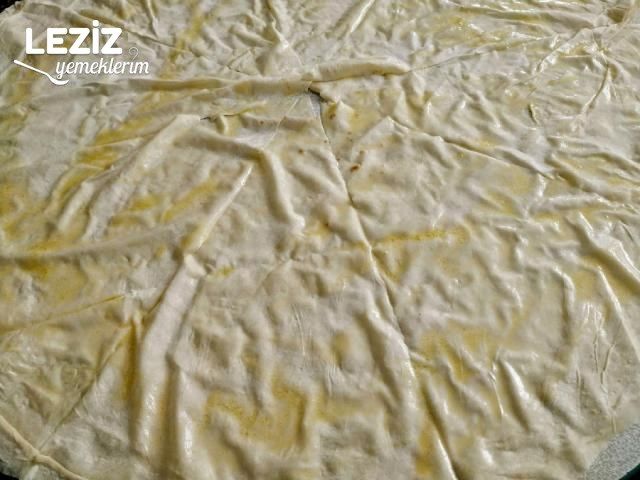 Peynirli Sandal Böreği Tarifi