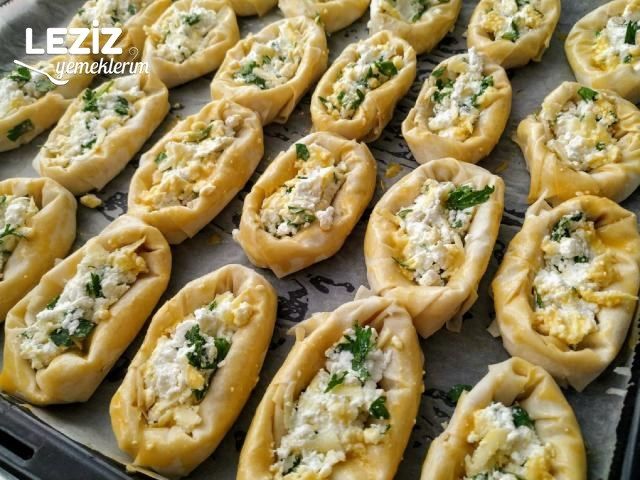 Peynirli Sandal Böreği Tarifi