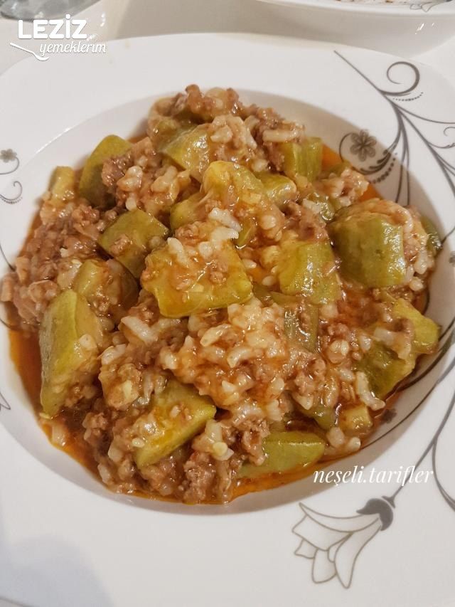 Kıymalı Pirinçli Kabak Yemegi
