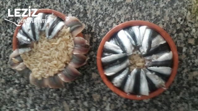 Nefis Hamsili Pilav Tarifi