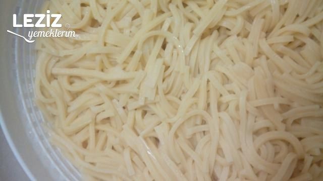 Nefis Köy Eriştesi Yemeği