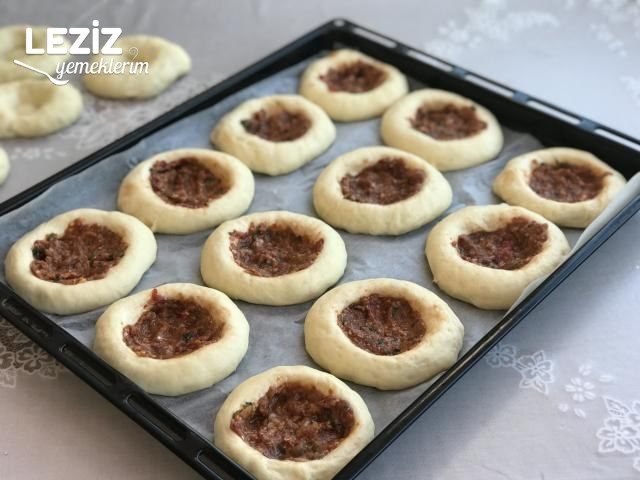 Kıymalı Poğaça Nasıl Yapılır?