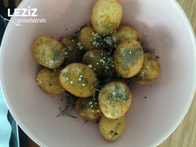 Fırında Baharatlı Baby Patates