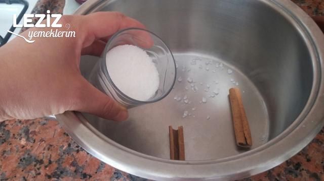 Buz Gibi Taze Reyhan Şerbeti Tarifi